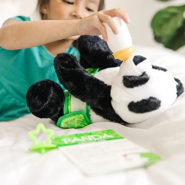Плюшевый малыш-панда 26 см Melissa & Doug MD30453 фото 9
