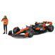Колекційна модель Bburago Формула 1 McLaren MCL38, з фігуркою, масштаб 1:24, чорний з помаранчевим 18-28040 фото 2