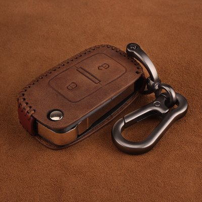Кожаный чехол для ключа зажигания автомобиля VW (Volkswagen) коричневый 2 кнопки фото 1