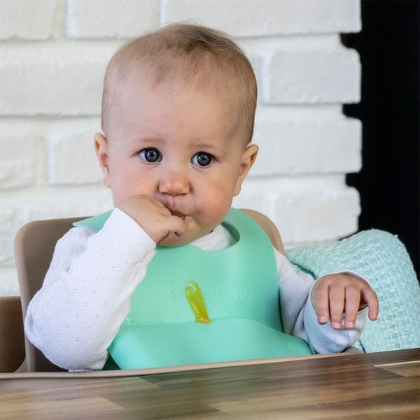 Детский нагрудник силиконовый для кормления 6м+ Babyono с застёжкой 30x28 см мятный фото 4
