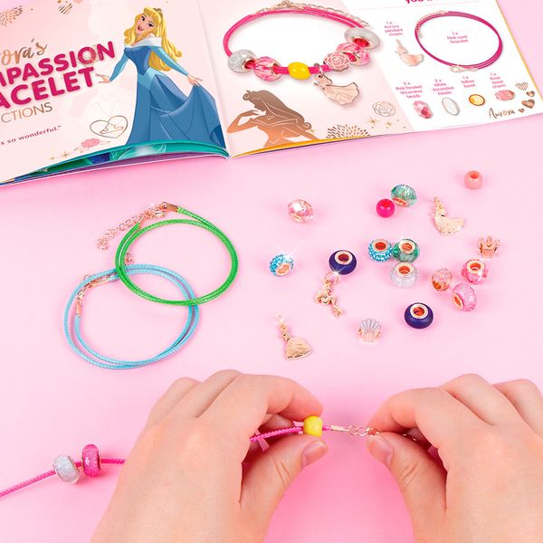 Набір для створення шарм-браслетів Make it Real Disney Princess: Королівські прикраси MR4210 фото 4