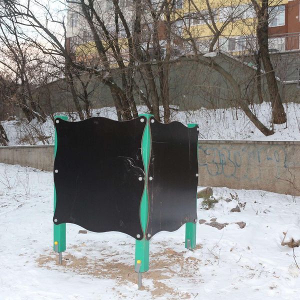 Дошка для малювання для дитячого ігрового майданчика Kidigo подвійна 122х122х162см фото 7