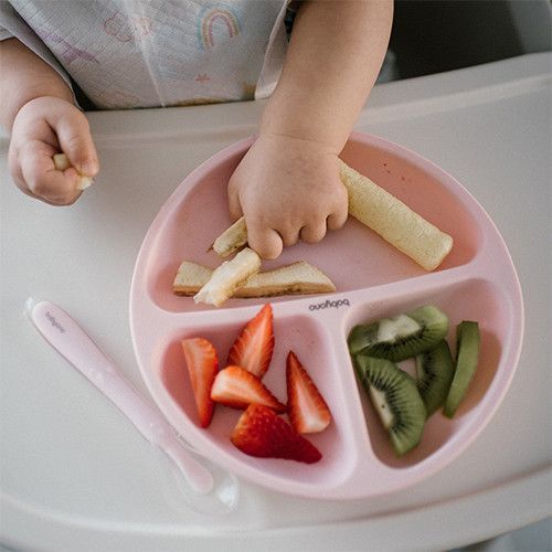 Дитяча силіконова мисочка для харчування 6м+ Babyono трьохсекційна з присоскою рожева фото 5