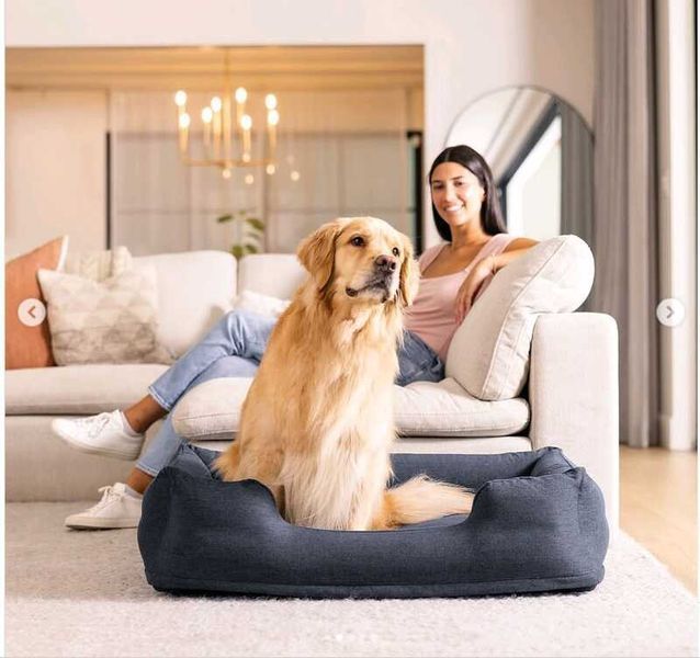 Велюровая надувная лежанка для собаки/кота Intex Small 79х58х22см с ручным насосом 48701 фото 2