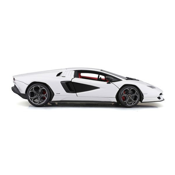 Колекційна модель автомобіля Bburago Lamborghini Countach LPI 800-4, масштаб 1:24, білий 18-21102 фото 2
