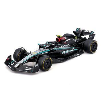 Колекційна модель Bburago Формула 1 Mercedes-AMG F1 W15 Performance 2024, масштаб 1:43 18-38208 фото 1