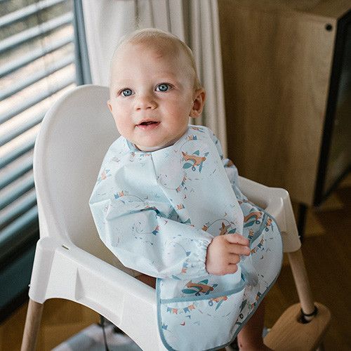 Детский нагрудник для кормления 6м+ Babyono Самолётики с рукавами и карманом, на липучке 74х36 см голубой фото 2