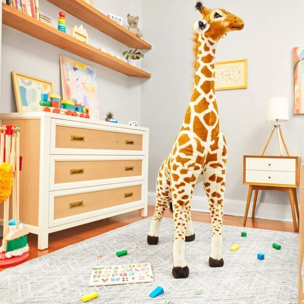 Гігантський плюшевий жираф 140 см Melissa & Doug MD12106 фото 4