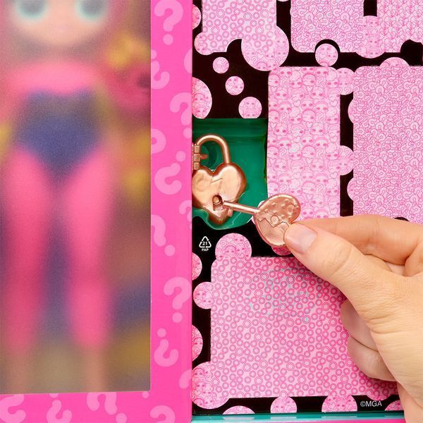 Игровой набор L.O.L. SURPRISE O.M.G. Eye Spy Супергероиня 23 см с изменением макияжа в воде 542667 фото 8