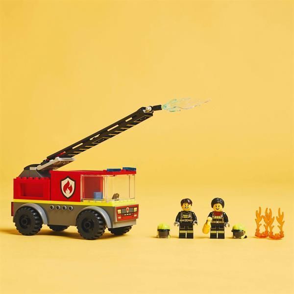 Конструктор LEGO City Пожарная машина с лестницей 82 детали с 5 лет 60463 фото 10